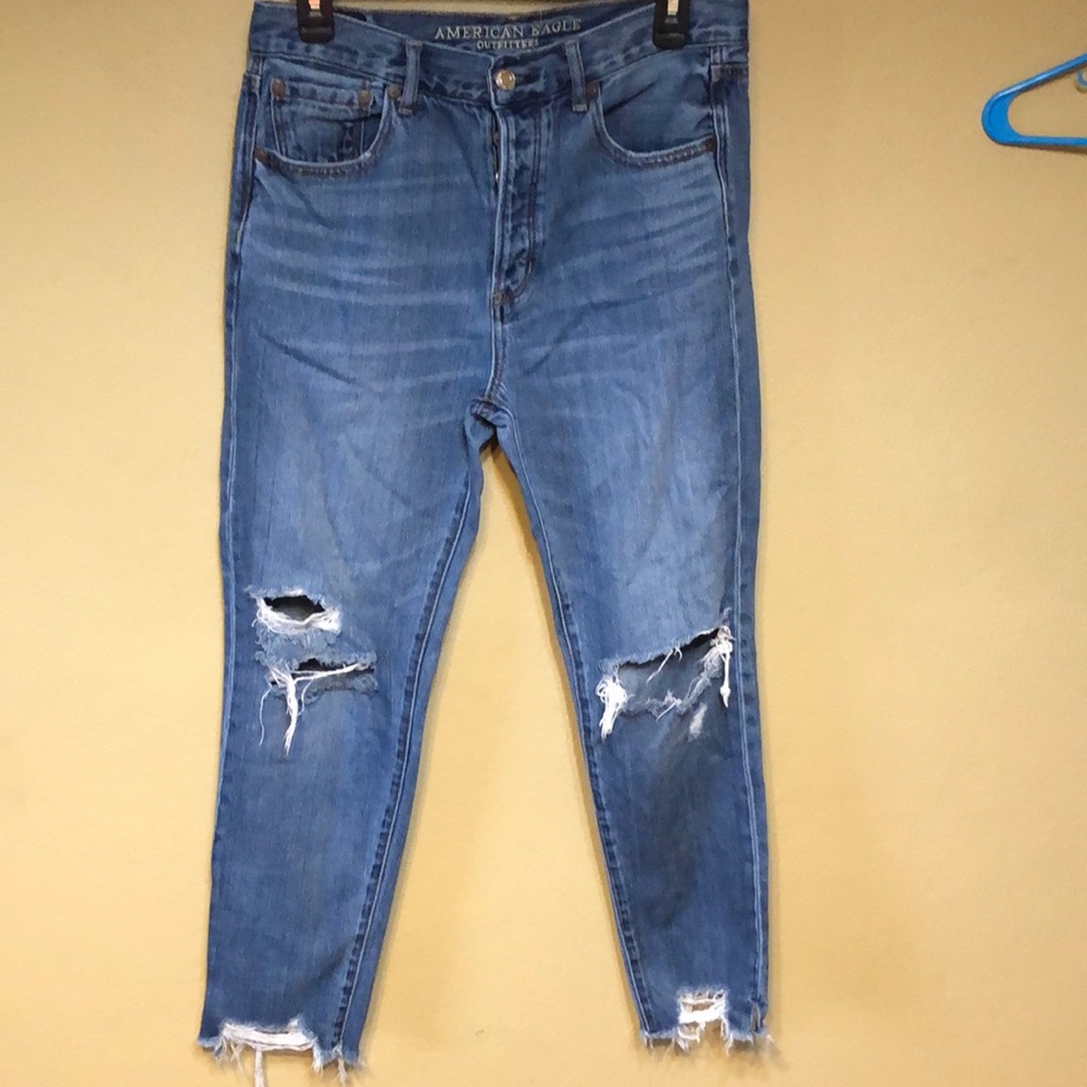 American Eagle Hi Rise Girlfriend Jeans